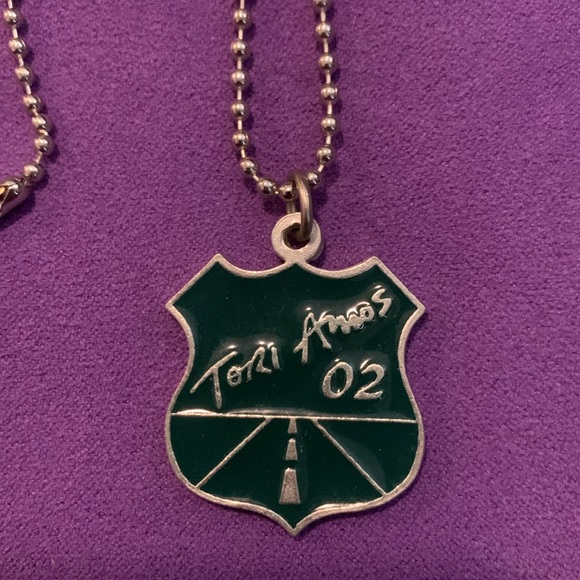 Tori Amos unisex necklace - Picture 2 of 3